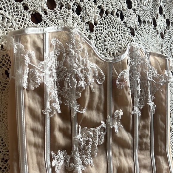 Vintage Corset - Picture 3 of 4